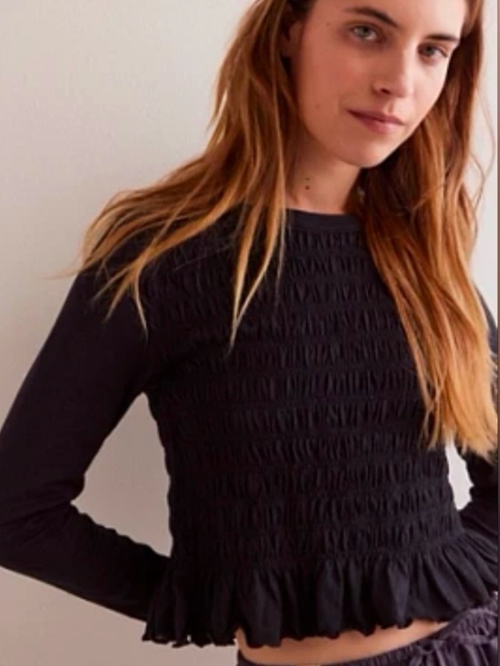 We The Free Tops - We The Free By Free People Women’s Black Smocked Ruffle-Hem Top. Sz S. FESTIVAL